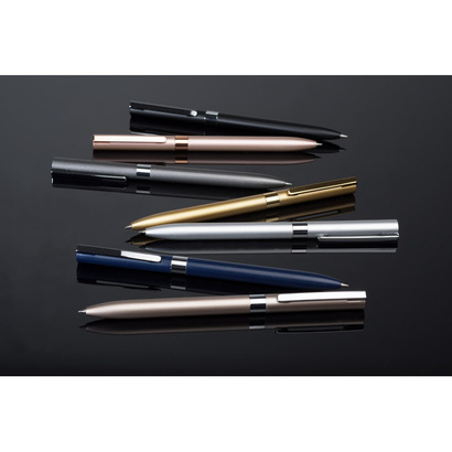 Długopis żelowy GELLE czarny wkład 699ecbd819a71.jpg