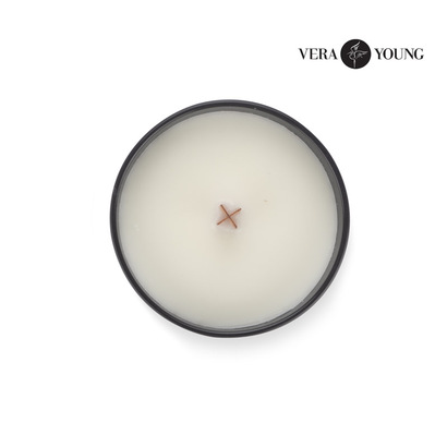 Świeca sojowa 220g - Christmas Tree - VERA YOUNG czarny