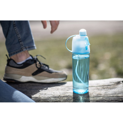 Bidon ze zraszaczem SPRAY 600 ml niebieski