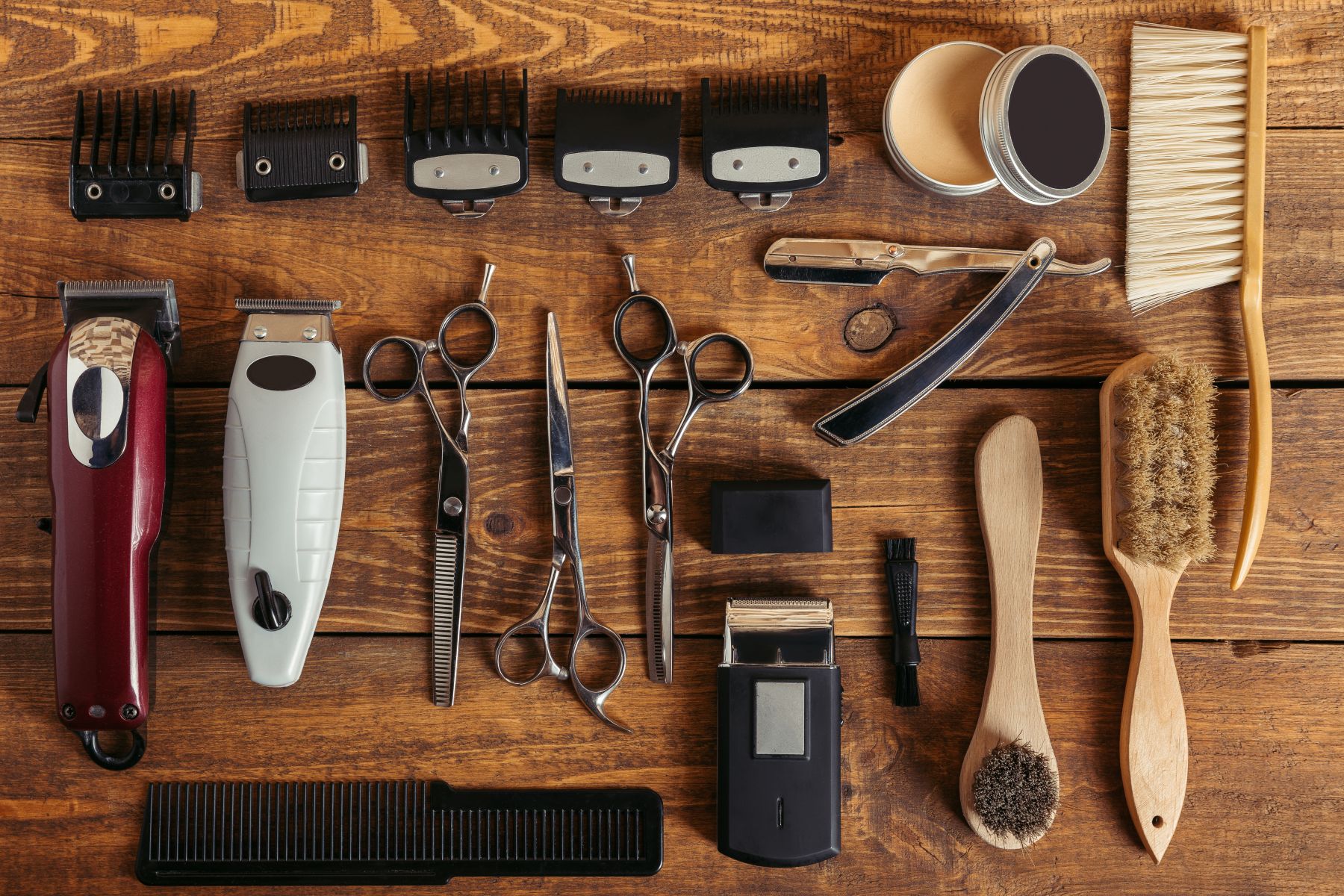 Salony fryzjerskie i barberskie – jak wykorzystać akcesoria reklamowe do promocji lokali?